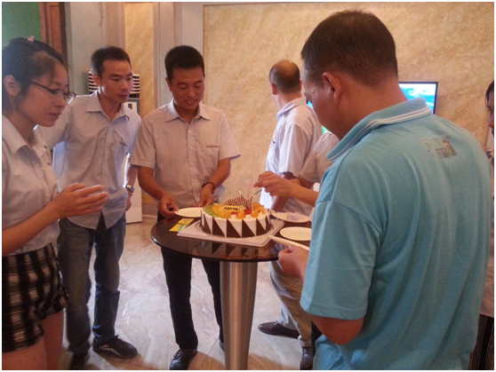 親情綻放，阿里大師將次舉辦集體生日會